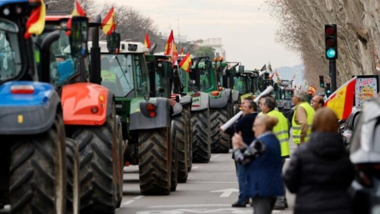 La Unión Europea estudia simplificar su política agrícola bajo la presión de nuevas protestas