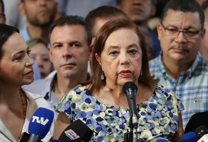 Corina Yoris denuncia que el CNE no permite su inscripción a Presidenciales