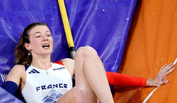 Atleta francesa sufre una dramática lesión en el Mundial de Atletismo