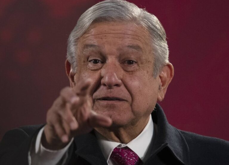 México insiste en que no aceptará deportados por Texas