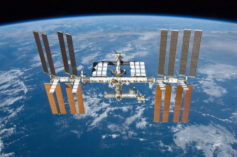 SpaceX envía una nueva tripulación a la Estación Espacial Internacional