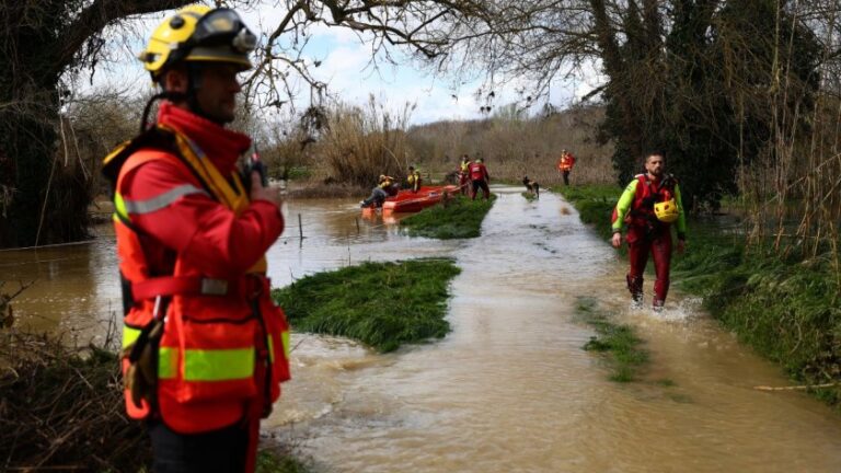 Cuatro muertos y tres desparecidos en Francia por fuertes tormentas