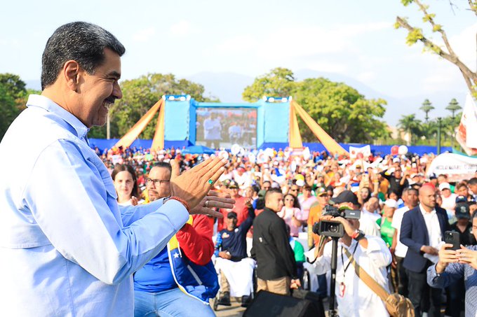 Maduro alerta sobre “plan de violencia de los apellidos y del imperialismo”