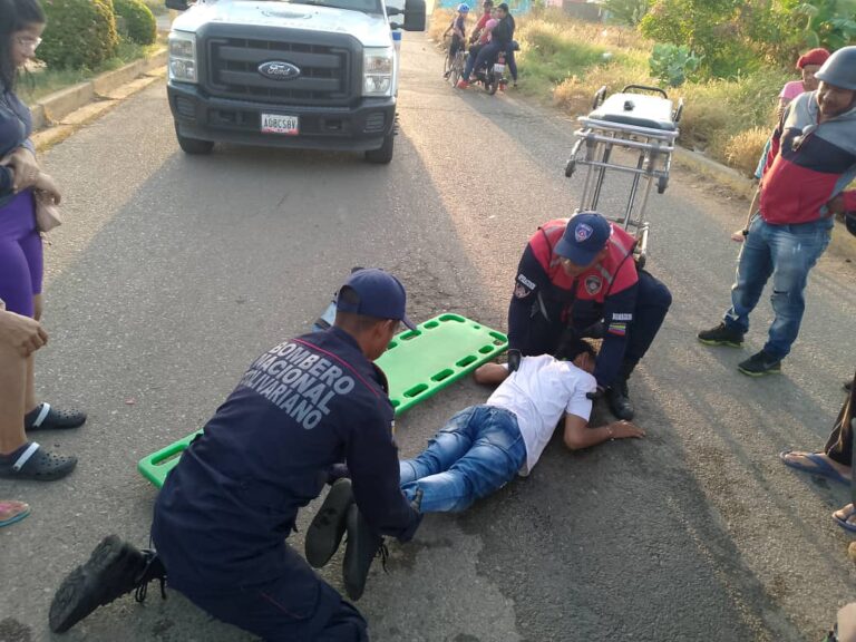 Deslizamiento en moto en la Francisco de Miranda deja dos lesionados