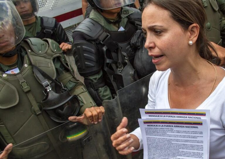 Nueve de cada 10 militares en Venezuela apoyaría María Corina en las elecciones presidenciales