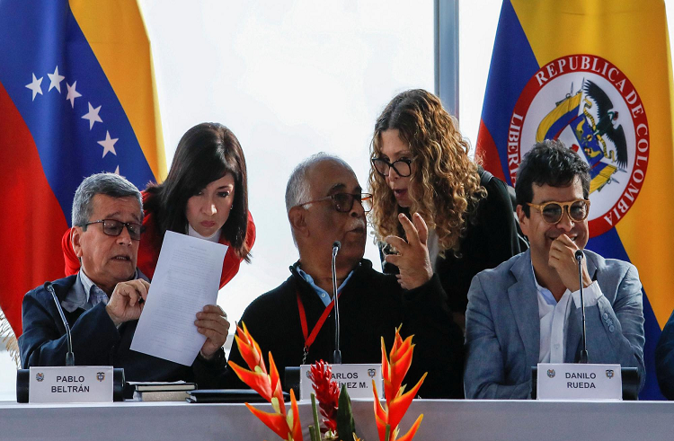 Gobierno colombiano y el ELN se reunirán en Caracas en una «ronda extraordinaria»