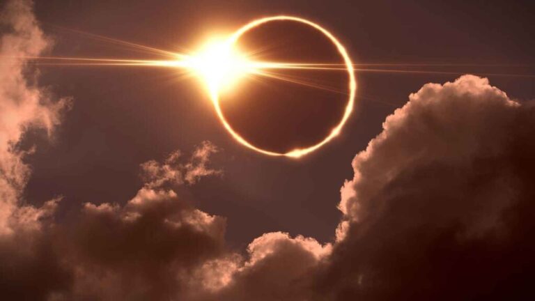 Esta es la hora que se podría ver el eclipse solar total en Venezuela el 8-Abr