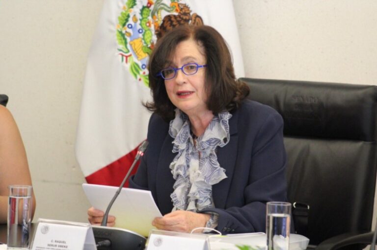 Ecuador declara «persona non grata» a embajadora mexicana