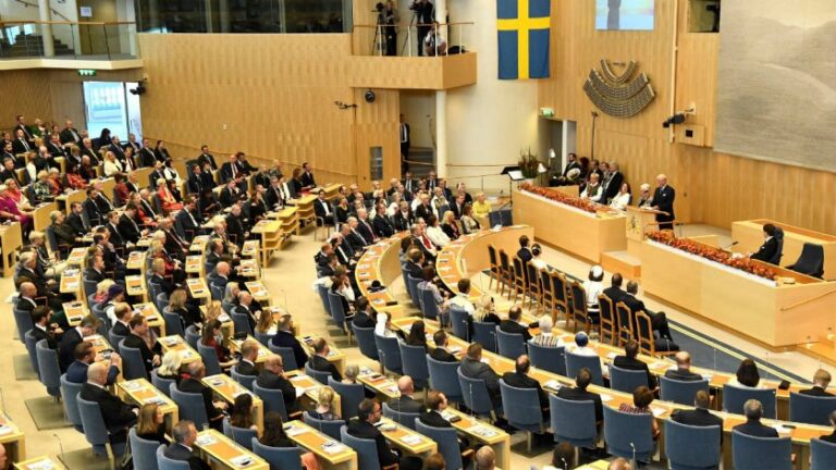Suecia aprueba una controvertida ley de cambio de género