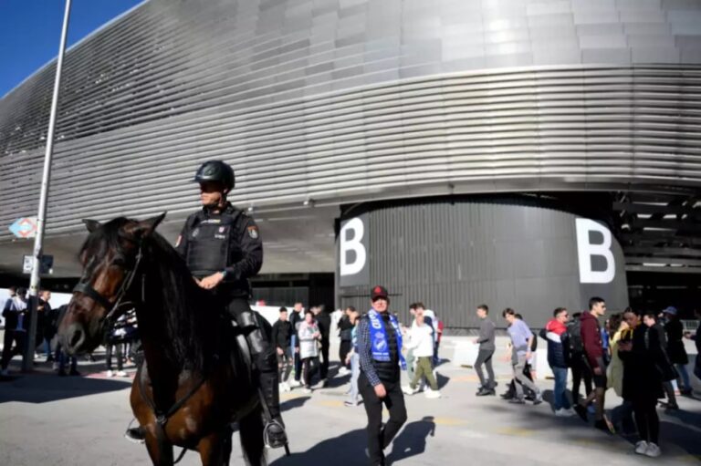 Refuerzan la seguridad en París y Madrid tras amenazas yihadistas a partidos de la Champions