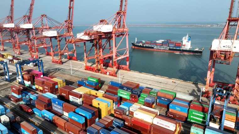 Las exportaciones chinas caen más de lo previsto en marzo