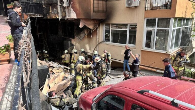 Incendio en discoteca de Estambul deja 15 muertos