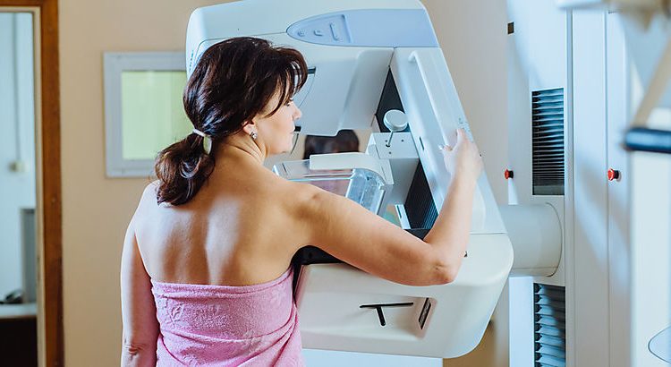 Nuevos estudios recomiendan las mamografías desde los 40 años
