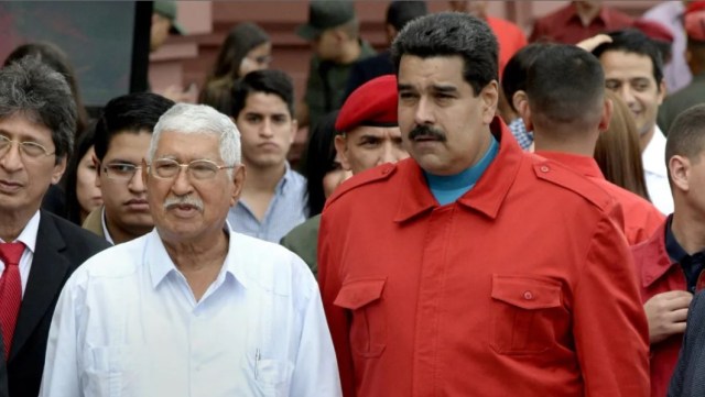 Maduro lamenta partida física de Hugo de Los Reyes Chávez
