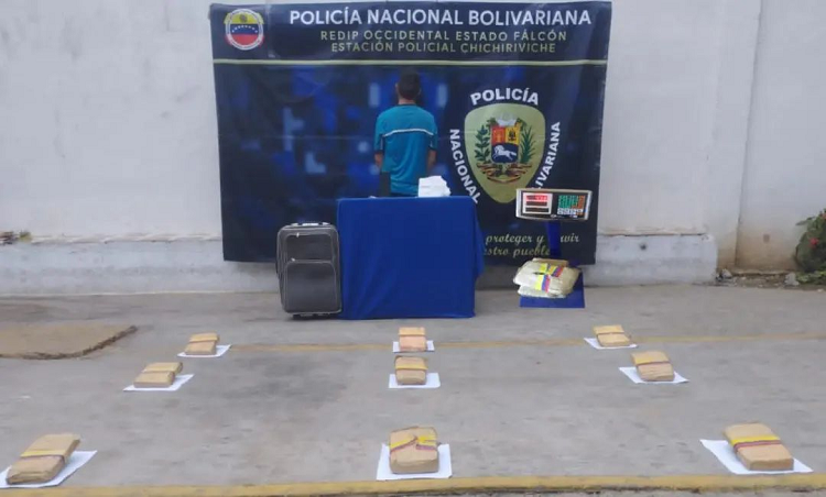 DCDO detiene a hombre en Chichiriviche tras incautarle nueve panelas de marihuana en una maleta