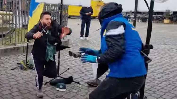 Un vídeo muestra a un activista crítico del islamismo entre los apuñalados en un ataque con cuchillo en Alemania