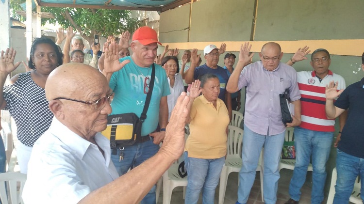 Juramentados coordinadores que apoyan a Edmundo González en Falcón