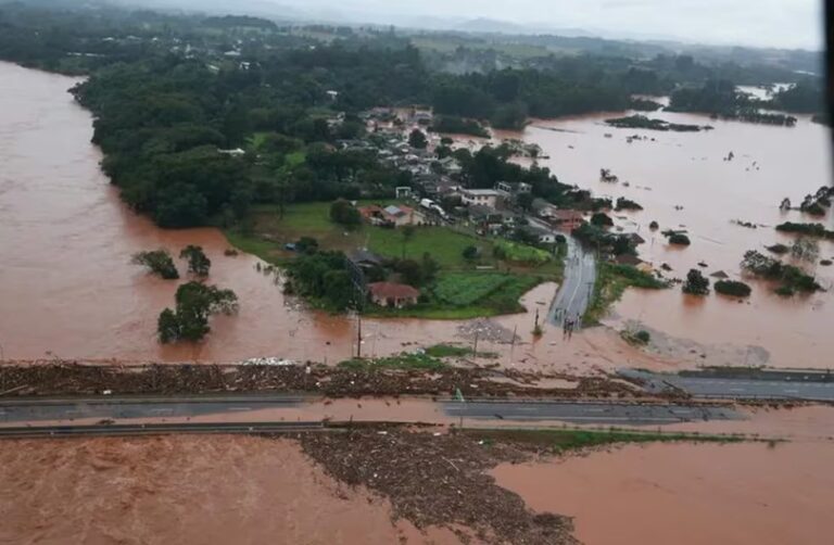 Autoridades de la ciudad brasileña de Porto Alegre declaran alerta por «inundación extrema»