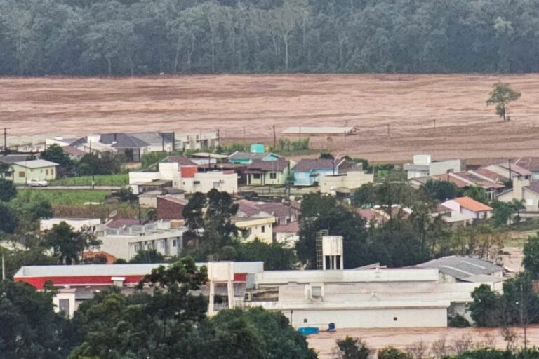 29 muertos y 60 desaparecidos por las lluvias que azotan el sur de Brasil
