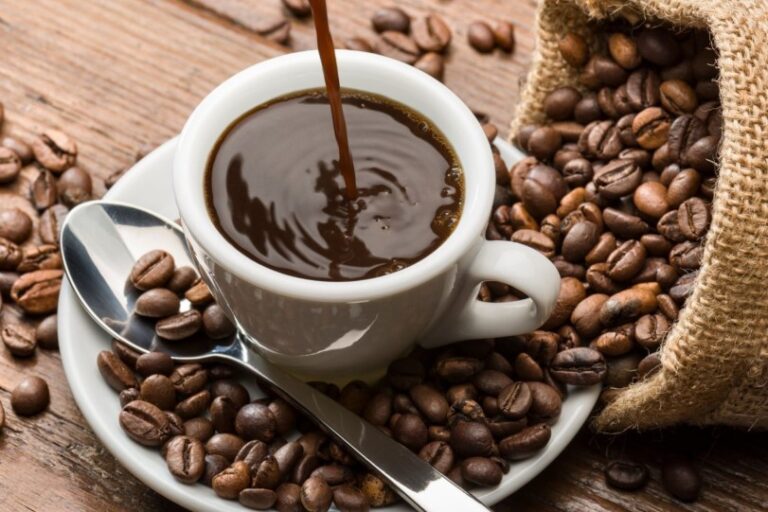 El precio mundial del café alcanza su nivel más alto en 45 años