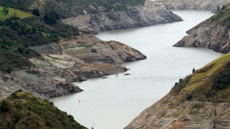 Ecuador suspende el racionamiento energético por el regreso de las lluvias