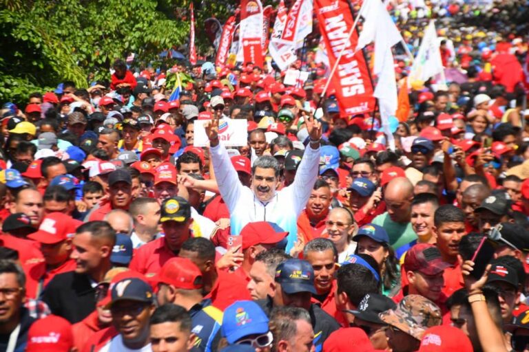 Maduro dice que tiene un conjunto de  anuncios para la clase obrera