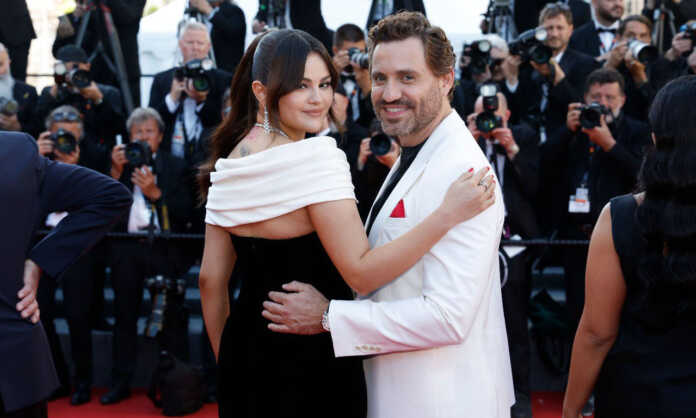 Édgar Ramírez y Selena Gómez de gancho en el festival de Cannes