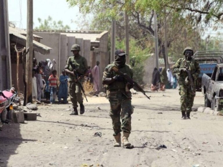 Hombres armados mataron a unas 40 personas en el centro de Nigeria
