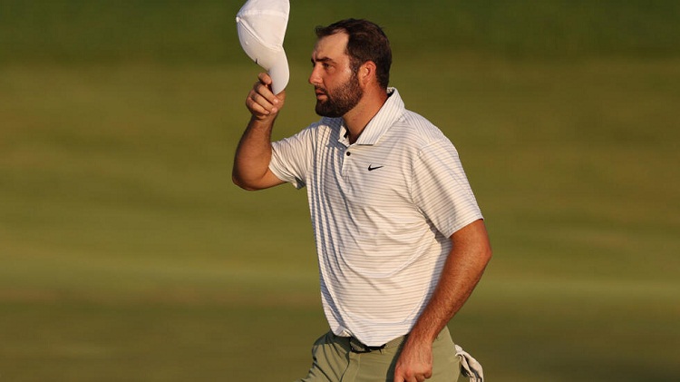 El golfista número 1 del mundo, arrestado cuando se dirigía al PGA Championship