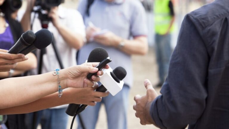 La libertad de prensa se degrada en Argentina y Ecuador, advierte RSF