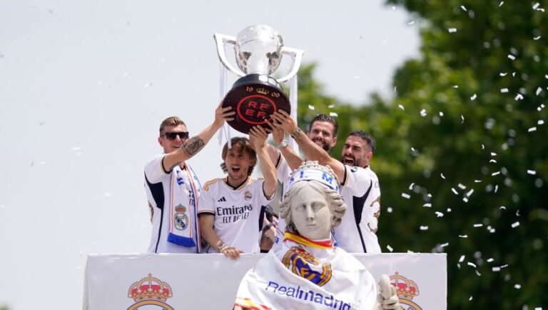 Real Madrid recibió el trofeo de LaLiga y celebró su título 36 en Cibeles