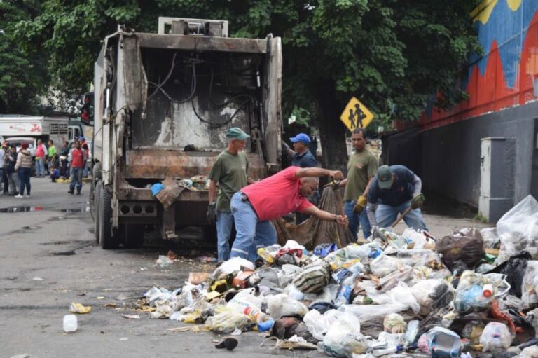 Alcaldías podrán sancionar a quienes no paguen el aseo urbano