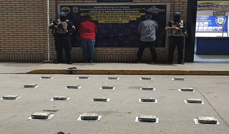 División Contra Droga de la PNB incauta 20 panelas de cocaína en Tucacas