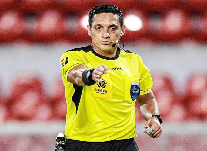 El venezolano Jesús Valenzuela tendrá el honor de ser árbitro en el partido inaugural de la Copa América