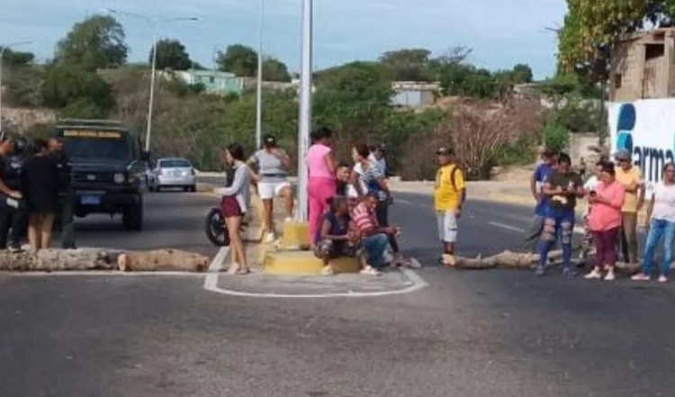 La falta de agua sigue generando protestas en Paraguaná
