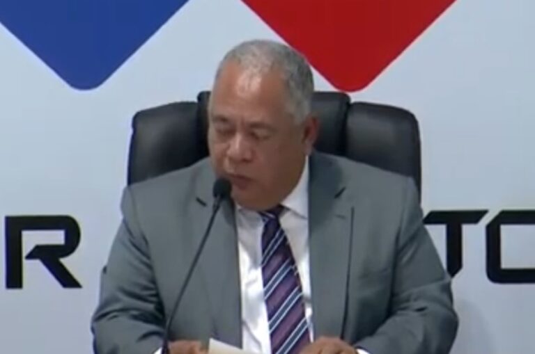 Con la ausencia de Edmundo González y Enrique Márquez, los candidatos firmaron el acuerdo del CNE