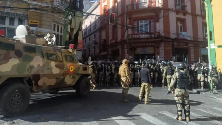 Detienen a otro militar en Bolivia y suspenden las manifestaciones convocadas