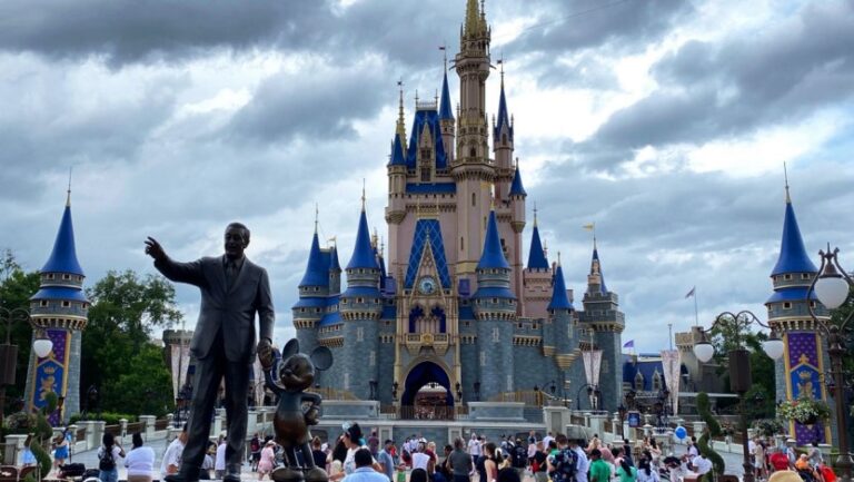 Disney y la junta de Florida llegan a un acuerdo de 15 años para zanjar una disputa legal