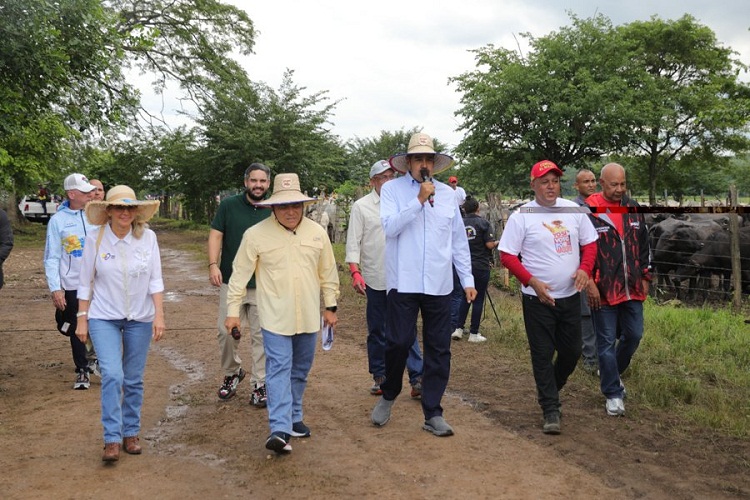 Maduro promulgó la Ley Orgánica del Poder Popular