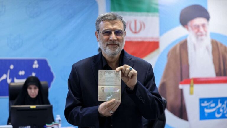 Irán autoriza a seis candidatos para las presidenciales del 28 de junio
