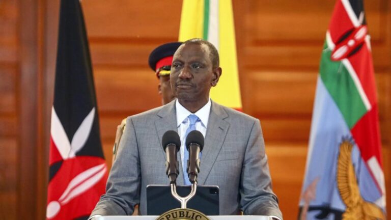 Presidente de Kenia retira proyecto de alza de impuestos