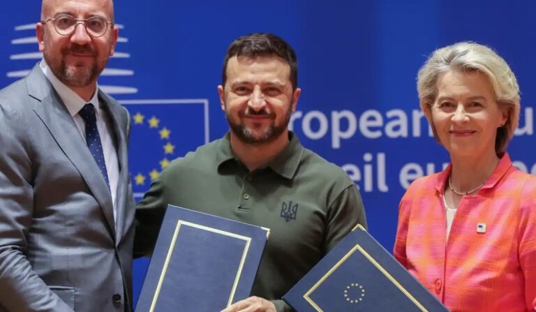 Zelenski firma con la UE un acuerdo de seguridad