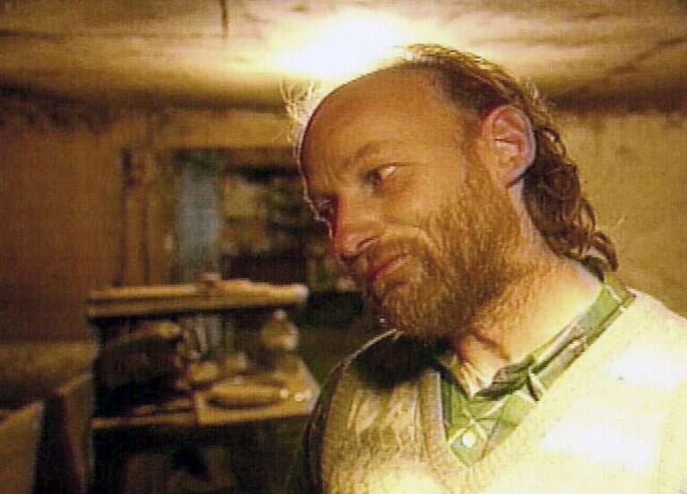 Alimentaba cerdos con la carne de sus víctimas: muere Robert Pickton, el peor asesino en serie de Canadá