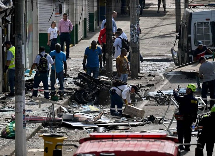 Muere venezolano herido en explosión de motocicleta bomba en Colombia