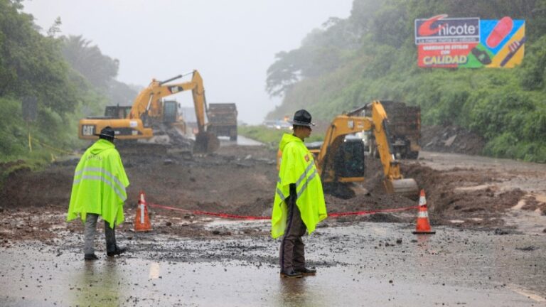 Intensas lluvias dejan 13 muertos en Centroamérica