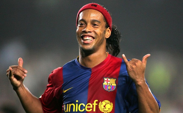Ronaldinho llegó a Venezuela para jugar en la Liga Monumental (VÍDEO)