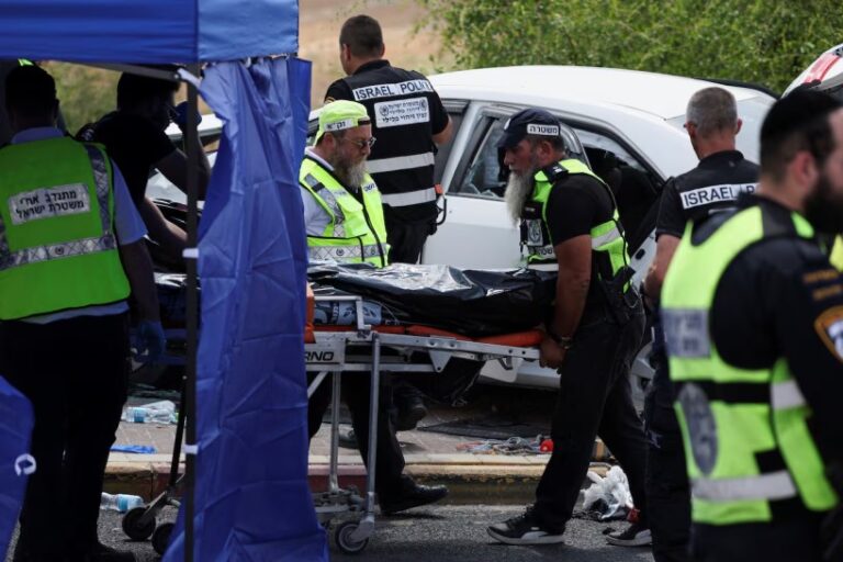 Cuatro heridos deja un ataque con coche ariete en el centro de Israel