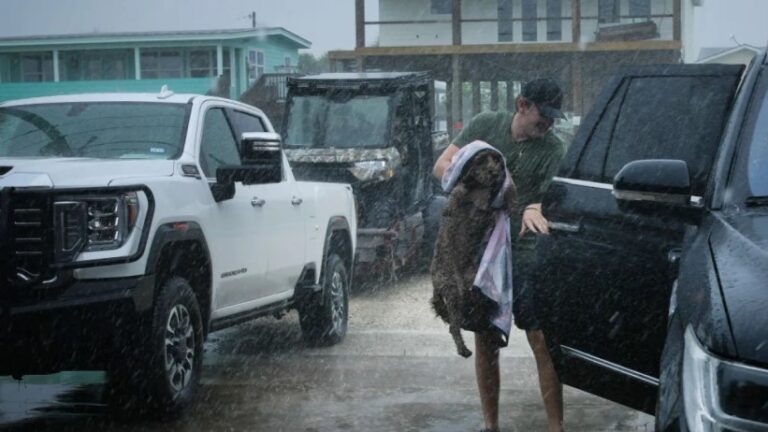 Huracán Beryl entra en Texas: lluvias, marejadas y apagones