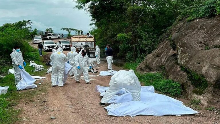 19 muertos deja enfrentamiento entre narcos en México