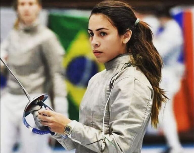 Venezolana Katherine Paredes fue derrotada este lunes en la esgrima en París 2024